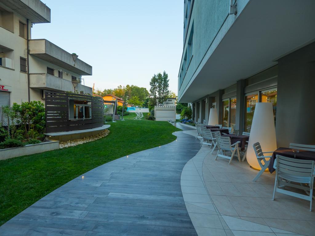 Hotel Ras Gatteo a Mare Esterno foto