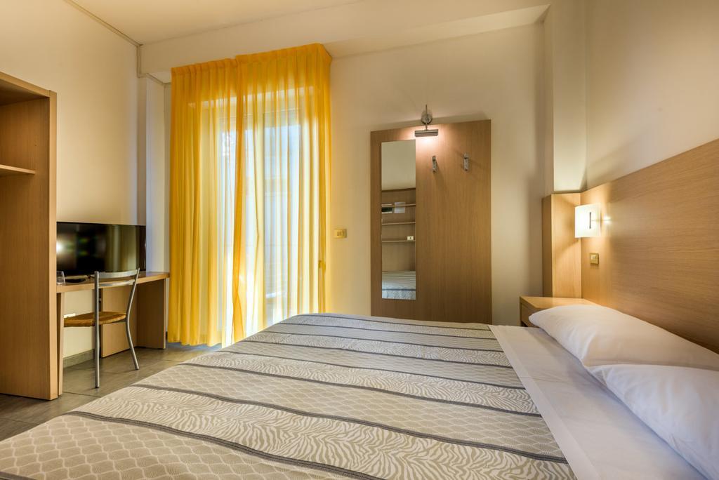 Hotel Ras Gatteo a Mare Esterno foto