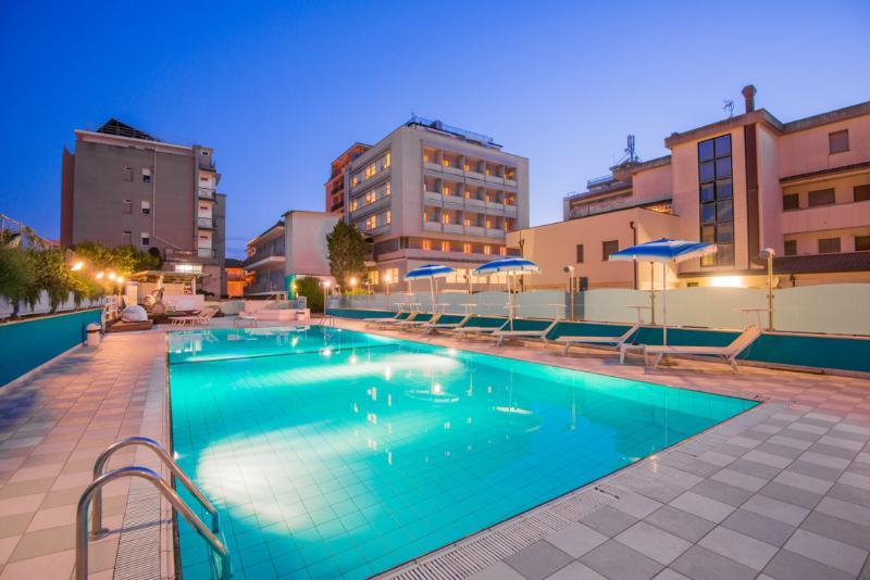 Hotel Ras Gatteo a Mare Esterno foto